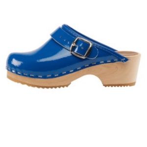 Girls Blue Cape Clogs